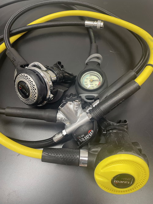 Warmwasserset - Mares MR22T Abyss inkl. Octopus Rebel & Finimeter